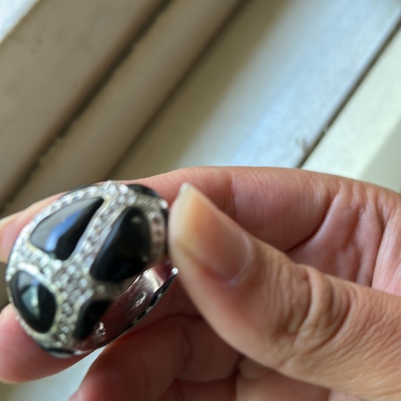 Bubble ring with onyx and faux diamonds! - Picture 2 of 4